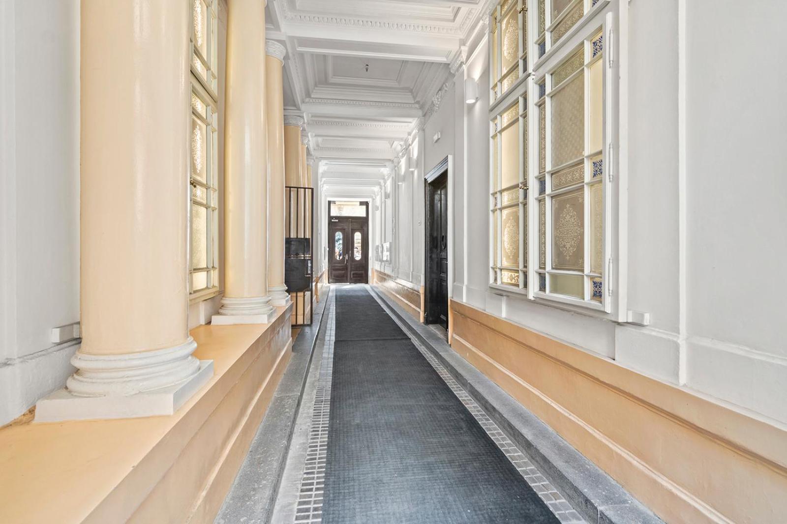 Days - Spacious 117m2 Attic Retreat W Ac - Near Old Town Sq Apartmán