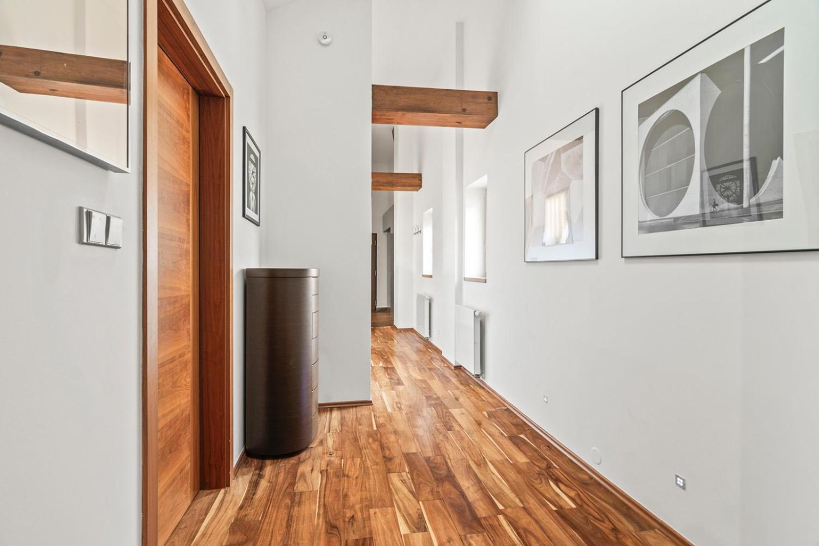 Apartmán Days - Spacious 117m2 Attic Retreat W Ac - Near Old Town Sq Prague
